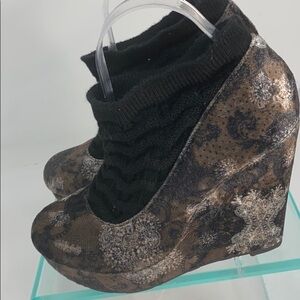 DESIGUAL Sz 9 Sock Velvet Gray Velvet High Wedges